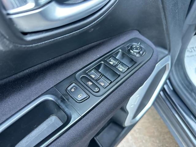 Jeep Renegade 1.6 Mjt 120 CV Limited, del 2015, 151.000 km, in vendita a Santa Maria Di Licodia (CT)