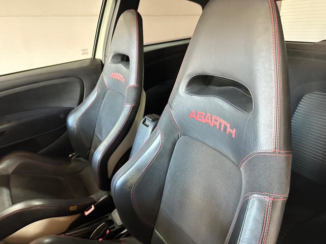 Abarth Grande Punto 1.4 T-Jet 16V 3 porte - foto 4 di 4