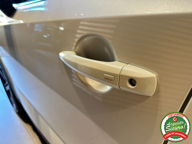 Nissan Qashqai MHEV 140 CV N-Connecta km 0 a SANTA MARIA DI LICODIA