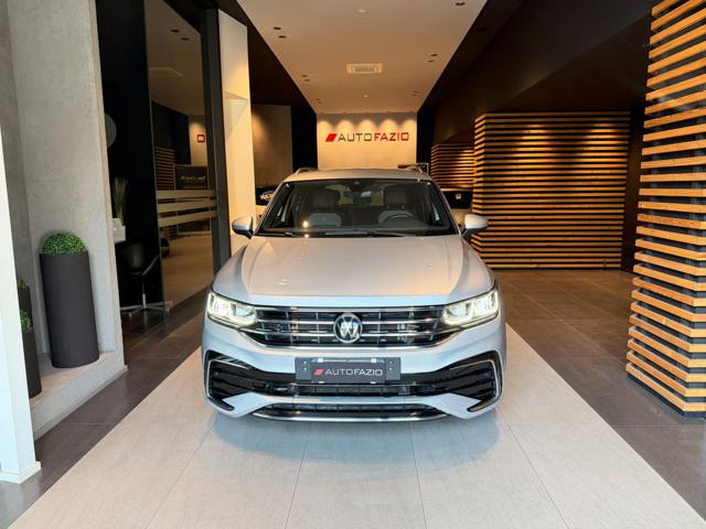 Volkswagen Tiguan 2.0 TDI 150 CV SCR DSG R-Line usato a SANTA MARIA DI LICODIA