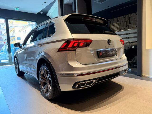Volkswagen Tiguan 2.0 TDI 150 CV SCR DSG R-Line - foto 3 di 4