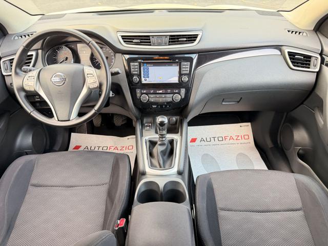 Nissan Qashqai 1.5 dCi Acenta Premium - foto 2 di 23