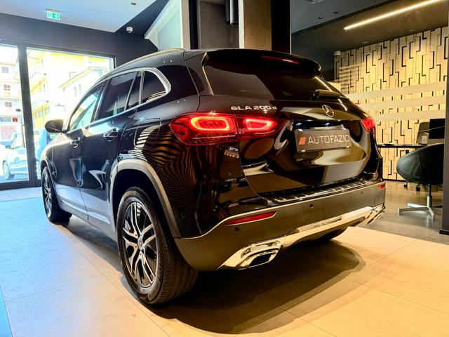Mercedes-Benz GLA 200 d Automatic Sport - foto 4 di 37