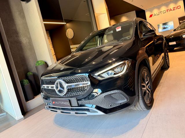 Mercedes-Benz GLA 200 d Automatic Sport - foto 2 di 37
