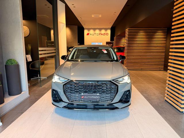 Audi Q3 SPB 35 TDI S tronic Identity Black, del 2023, 102.000 km, in vendita a Santa Maria Di Licodia (CT)