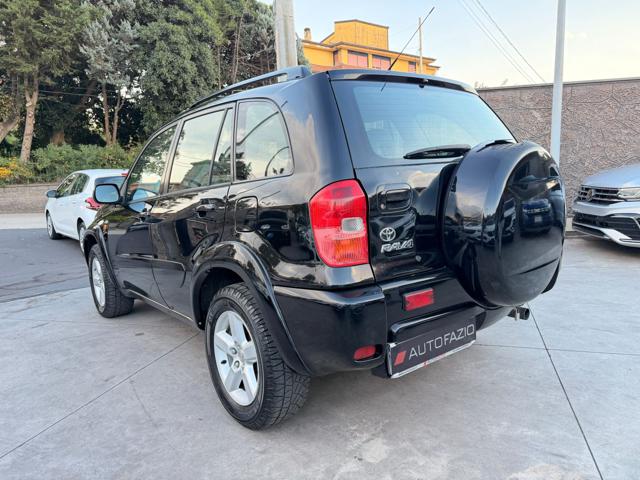 Toyota RAV 4 RAV4 2.0 Tdi D-4D cat 5 porte Sol - foto 4 di 4