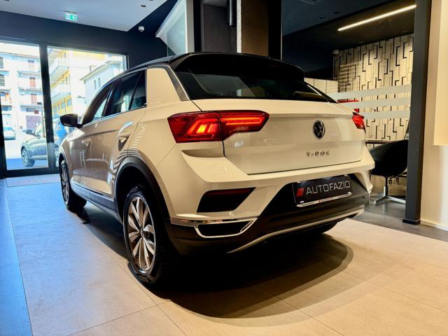 Volkswagen T-Roc 1.0 TSI Style BlueMotion Technology - foto 3 di 4