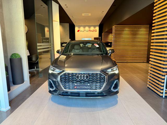 Audi Q3 SPB 35 TDI S -Tronic S line edition, del 2022, 104.000 km, in vendita a Santa Maria Di Licodia (CT)