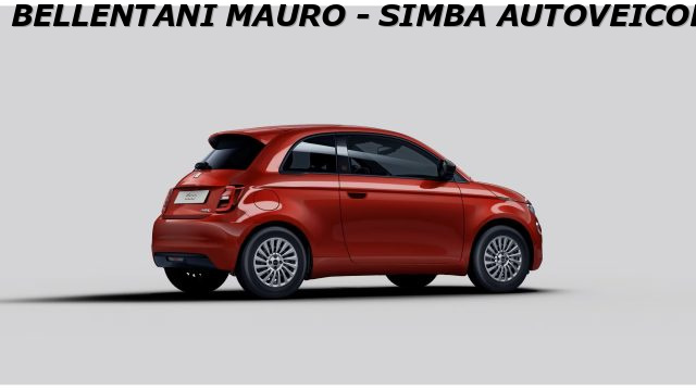 Fiat 500 Berlina Hybrid Pop - foto 2 di 4