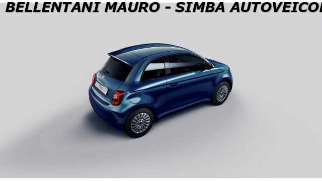 Fiat 500 Berlina Hybrid Pop - foto 2 di 4