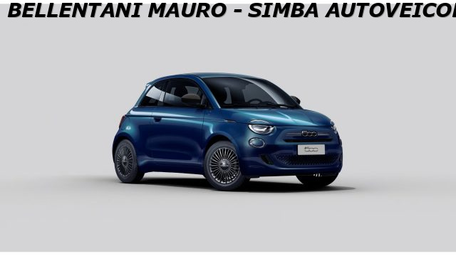 Fiat 500 Berlina Hybrid Icon nuovo a MODENA