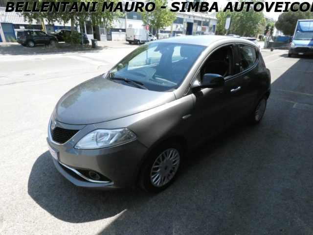 Lancia Ypsilon 1.3 MJT 16V 95 CV 5 porte S&S Gold - foto 3 di 4