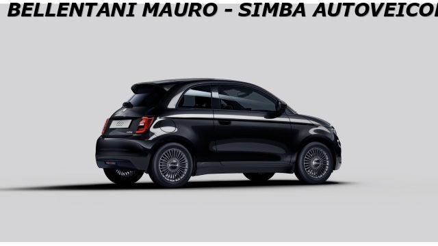 Fiat 500 Berlina Hybrid Icon - foto 2 di 4