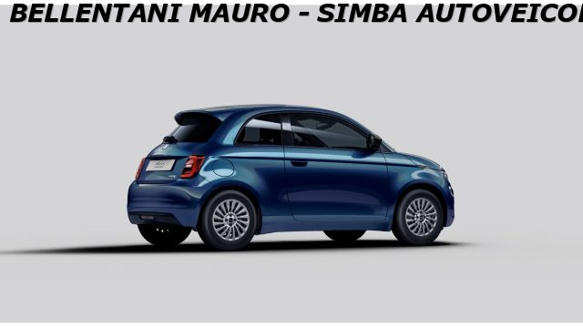 Fiat 500 Berlina Hybrid Pop nuovo a MODENA