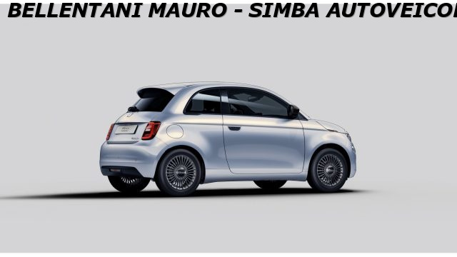 Fiat 500 Berlina Hybrid Icon - foto 2 di 4