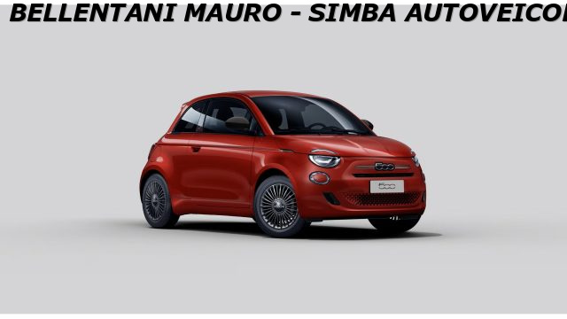 Fiat 500 Berlina Hybrid Icon nuovo a MODENA