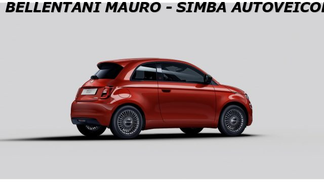 Fiat 500 Berlina Hybrid Icon - foto 2 di 4