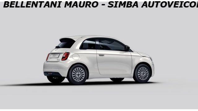 Fiat 500 Berlina Hybrid Pop - foto 2 di 4