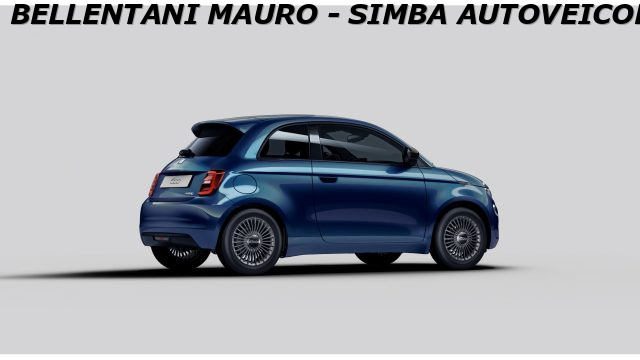 Fiat 500 Berlina Hybrid Icon - foto 2 di 4