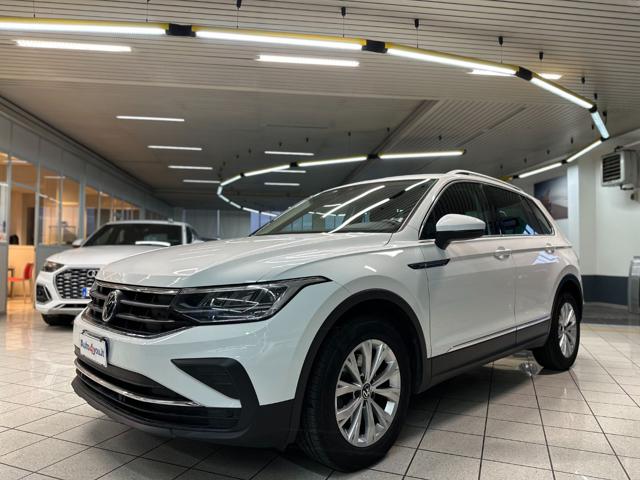 Volkswagen Tiguan 2.0 TDI 150 CV DSG Life UNICO PROPRIETARIO IVA ESP usato a MONZA