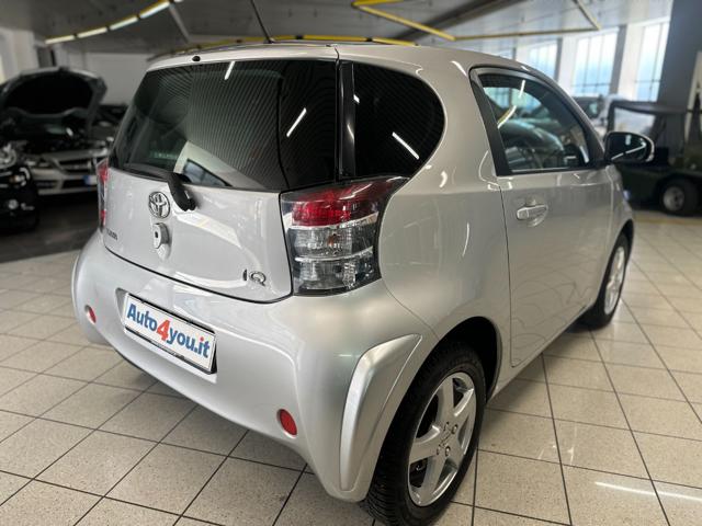 Toyota iQ 1.0 Multidrive - Neopatentato - foto 3 di 4