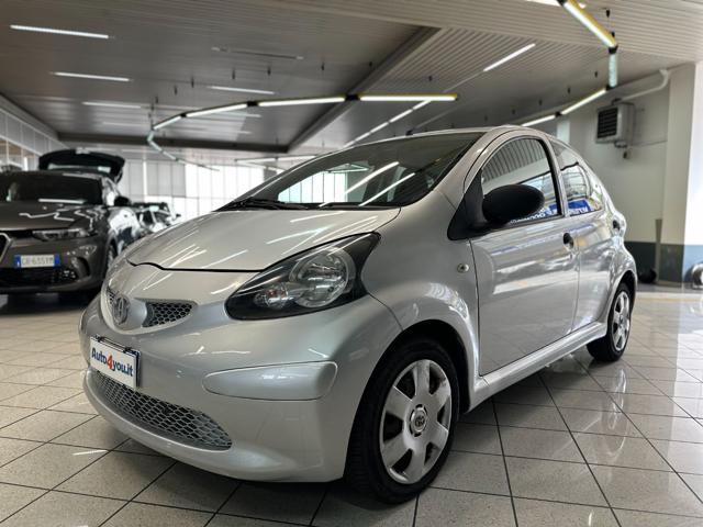 Toyota Aygo 1.0 12V VVT-i 5 porte Sol - NEOPATENTATO - foto 2 di 22
