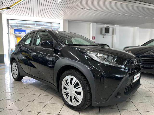 Toyota Aygo X 1.0 VVT-i 72 CV 5 porte S-CVT Play - PARI AL NUOVO, del 2023, 9.999 km, in vendita a Monza (MB)