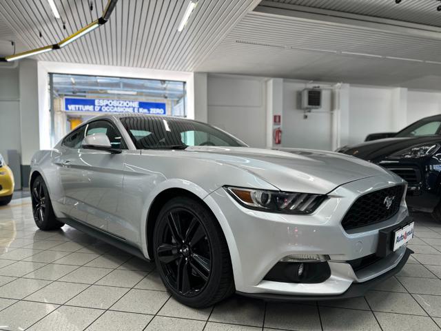 Ford Mustang Fastback 2.3 EcoBoost aut., del 2017, 49.990 km, in vendita a Monza (MB)