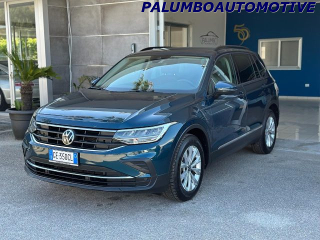 Volkswagen Tiguan 2.0 TDI SCR Life usato a PIGNATARO MAGGIORE
