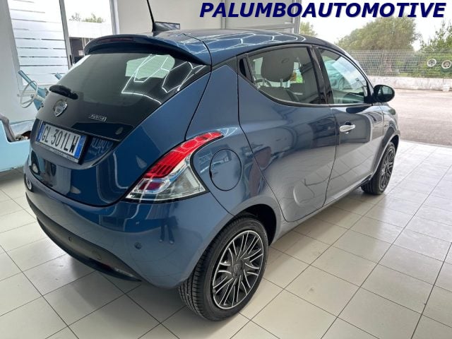 Lancia Ypsilon 1.0 FireFly 5 porte S&S Hybrid Gold - foto 4 di 4