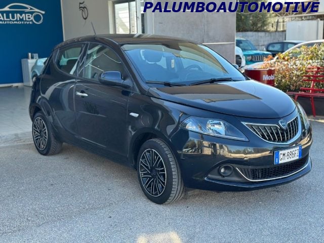 Lancia Ypsilon 1.0 FireFly 5 porte S&S Hybrid Gold - foto 3 di 4
