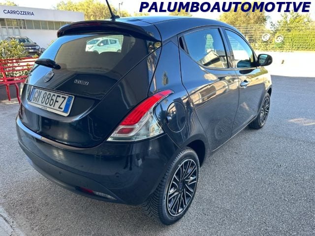 Lancia Ypsilon 1.0 FireFly 5 porte S&S Hybrid Gold - foto 4 di 4