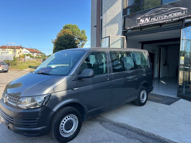 Volkswagen Transporter 2.0 TDI 150CV PL Kombi Business usato a TROFARELLO