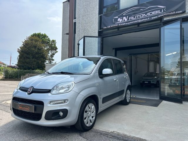 Fiat Panda 1.2 Lounge - foto 2 di 4