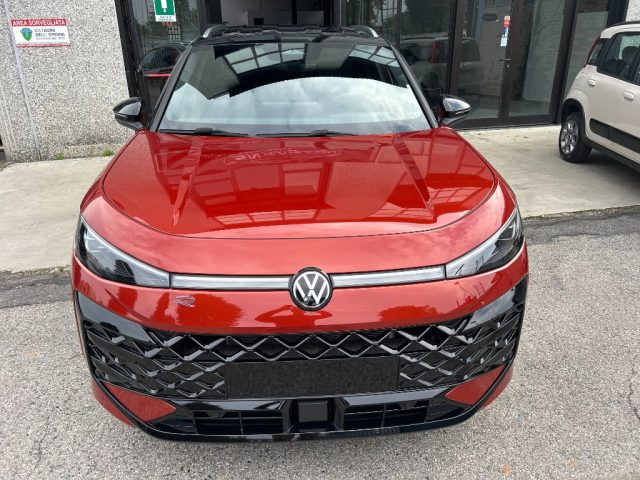 Volkswagen T-Roc 1.5 eTSI ACT 150 CV DSG R-Line - foto 4 di 4