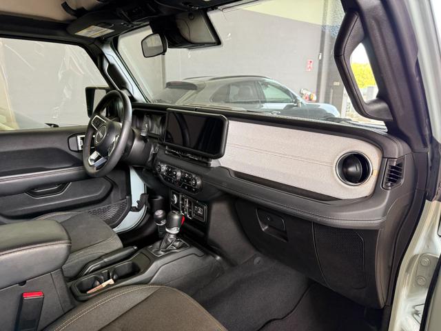 Jeep Wrangler Unlimited 2.0 PHEV ATX 4xe Sahara NEW MOD 2025 - foto 2 di 4