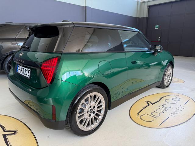 MINI Cooper E Cooper E Favoured BRITISH RACIG GREEN - foto 4 di 4