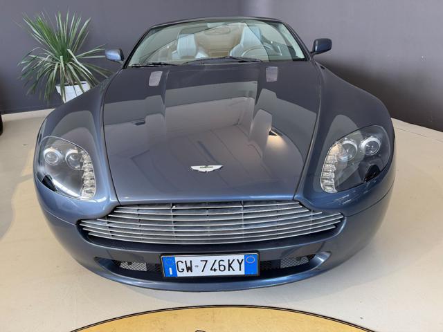 Aston Martin Vantage VANTAGE ROADSTER V8 - foto 3 di 4