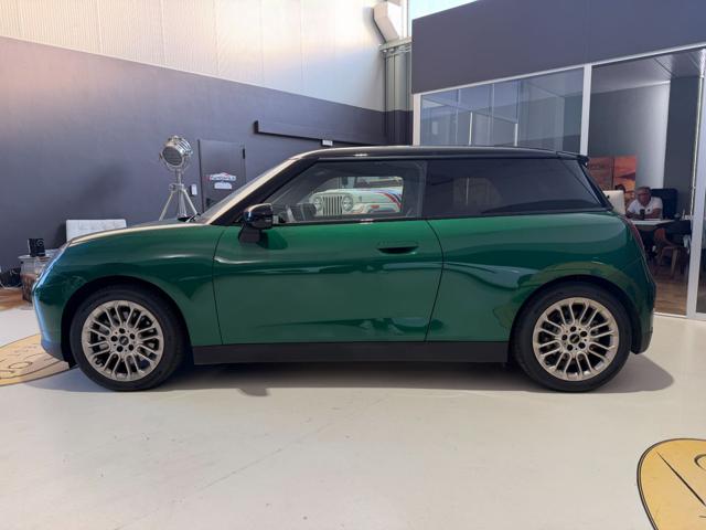 MINI Cooper E Cooper E Favoured BRITISH RACIG GREEN - foto 3 di 4