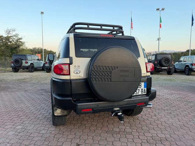 Toyota FJ Cruiser 4.0 V6 4X4 BELLISSIMA COME NUOVA! - foto 4 di 4
