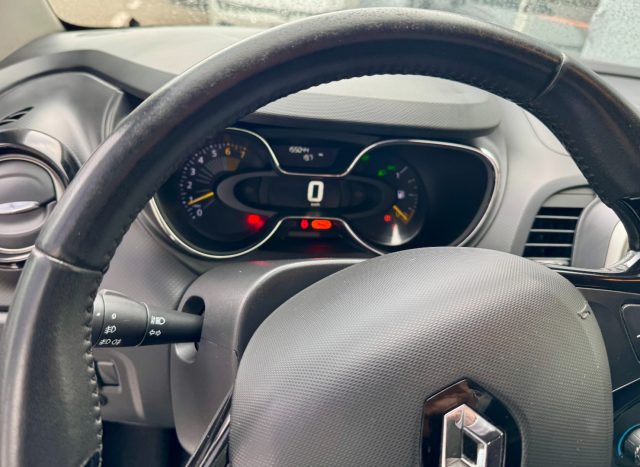 Renault Captur 0.9 TCe 12V 90 CV Start&Stop Life usato a CASTELLAMMARE DI STABIA