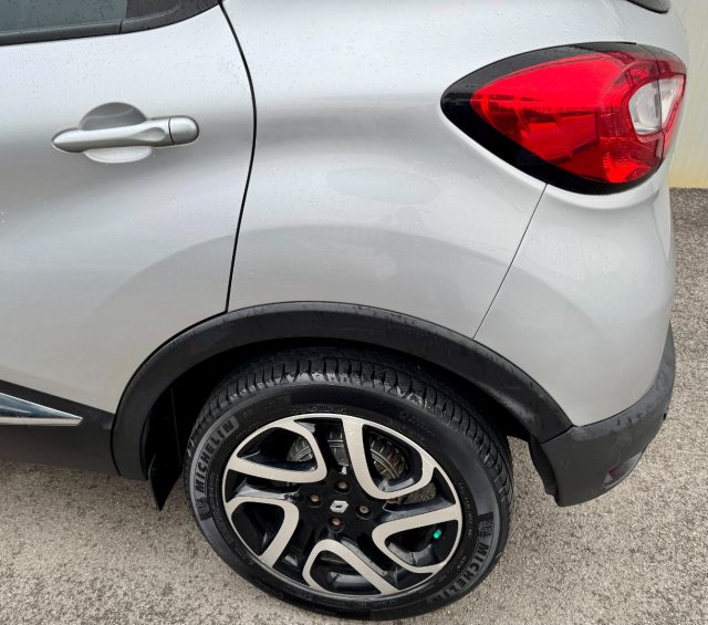Renault Captur 0.9 TCe 12V 90 CV Start&Stop Life usato a CASTELLAMMARE DI STABIA