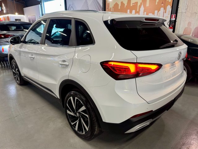 MG ZS Hybrid+ Luxury - foto 2 di 4
