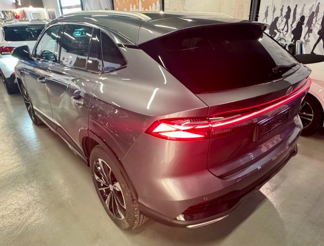 MG HS HEV Luxury - foto 2 di 4