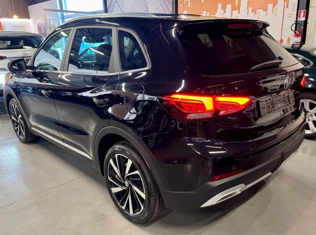 MG ZS Hybrid+ Luxury - foto 2 di 4