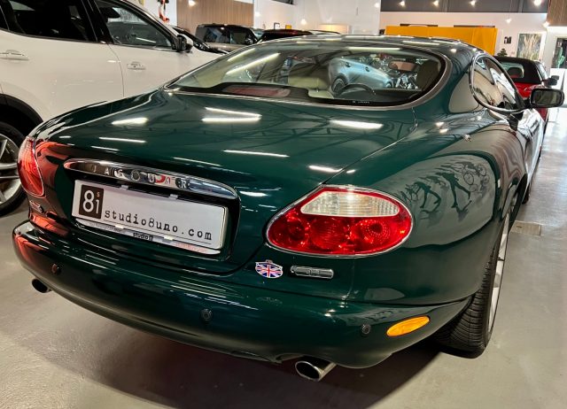 Jaguar XK8 4.2 Coupé - foto 4 di 4