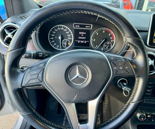 Mercedes-Benz B 200 CDI BlueEFFICIENCY Premium usato a CASTELLAMMARE DI STABIA