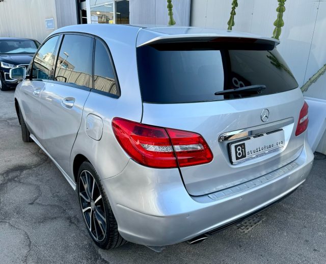 Mercedes-Benz B 200 CDI BlueEFFICIENCY Premium - foto 2 di 4