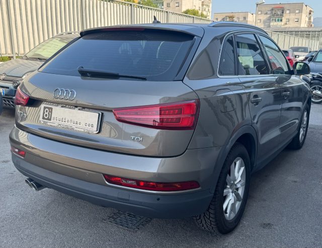 Audi Q3 2.0 TDI 120 CV Business - foto 4 di 4