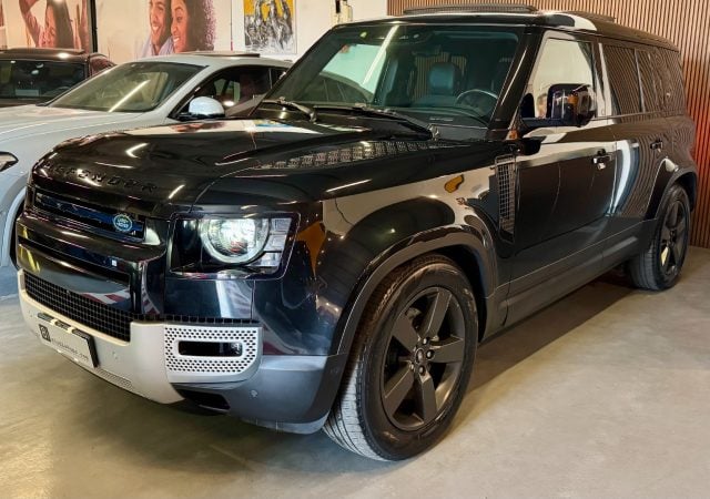 Land Rover Defender 110 3.0D I6 250 CV AWD Auto SE usato a CASTELLAMMARE DI STABIA